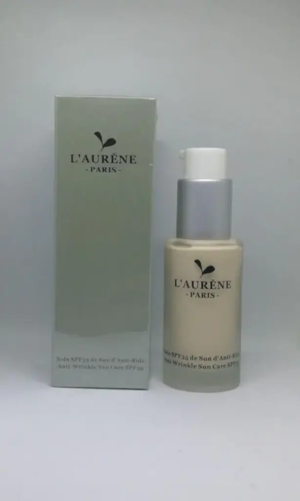L'aurene 亮肌無瑕防曬粉底液