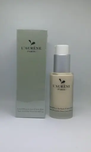 L'aurene 亮肌無瑕防曬粉底液